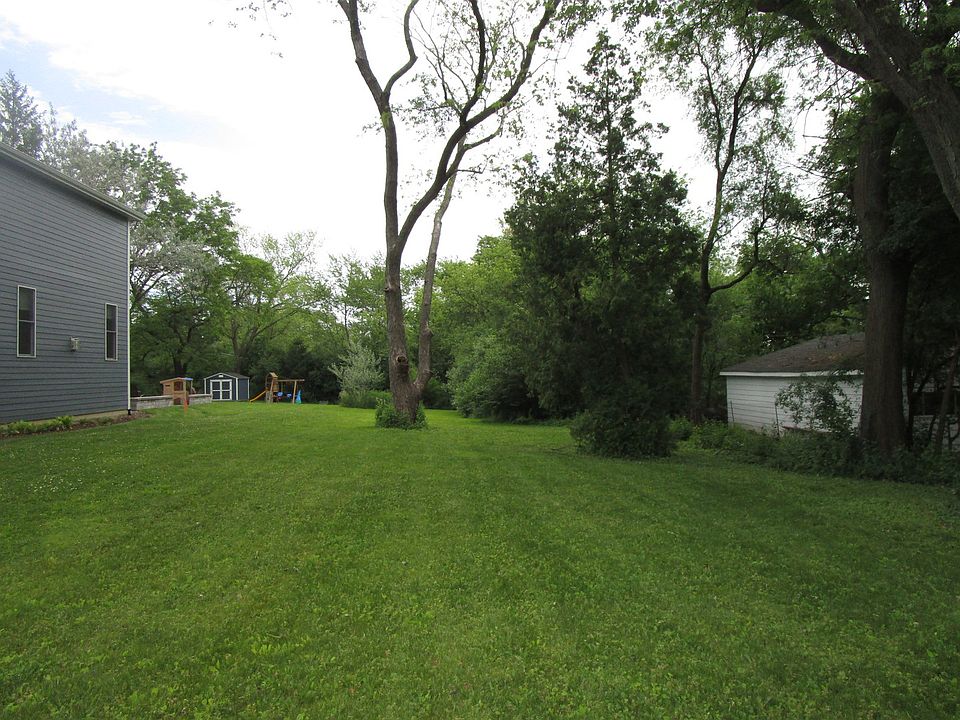 1st image of 1069 S Fairfield Ave