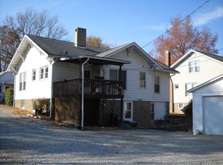 614 N Broadway Ave, Salem, IL 62881