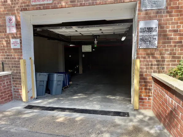 1332 Metropolitan Avenue image 8 of 12