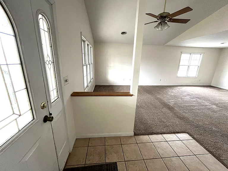 152 Lantern Ln — Photo 10