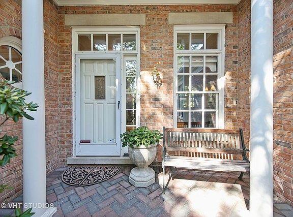 2nd image of 2522 S Monticello Pl