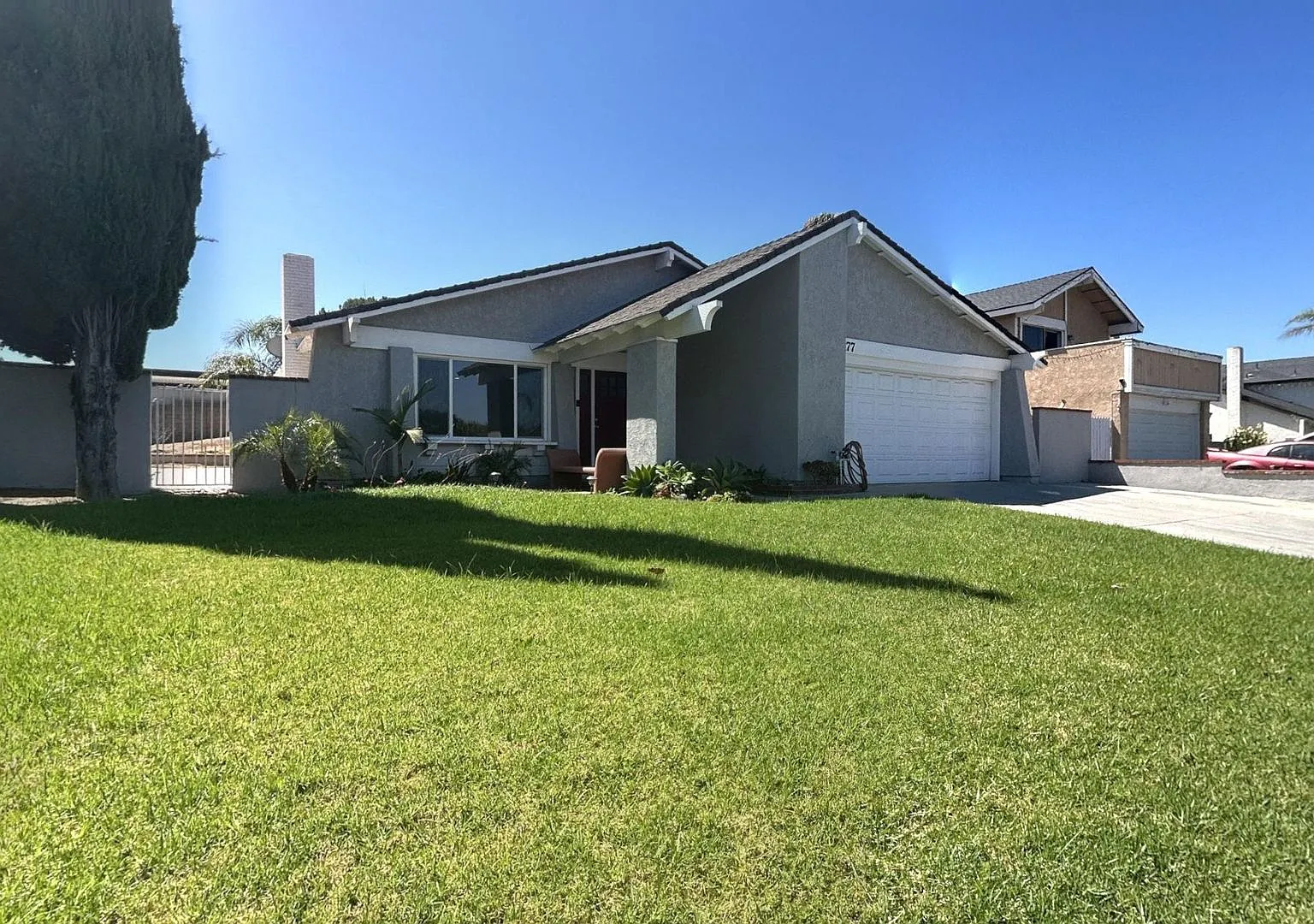 1177 Springbrook St. Charming 3 Bedroom, 2 Bathroom Home in Corona! — Photo 2