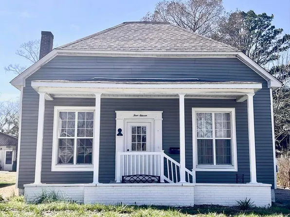 411 N Division St, Carterville, IL 62918