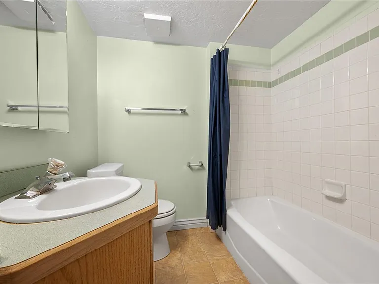 1525 N Riverside Ave #38 — Photo 13