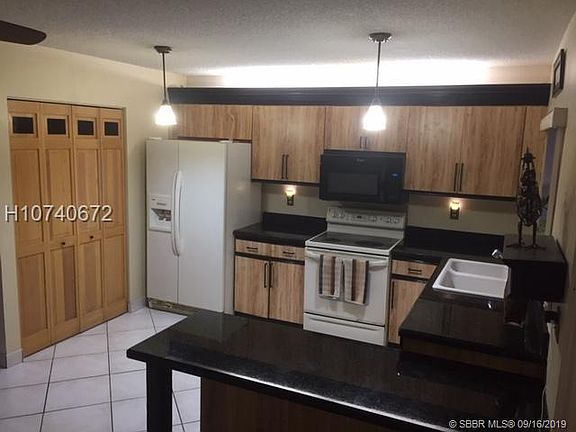 3rd image of 1377 NW 123rd Ave