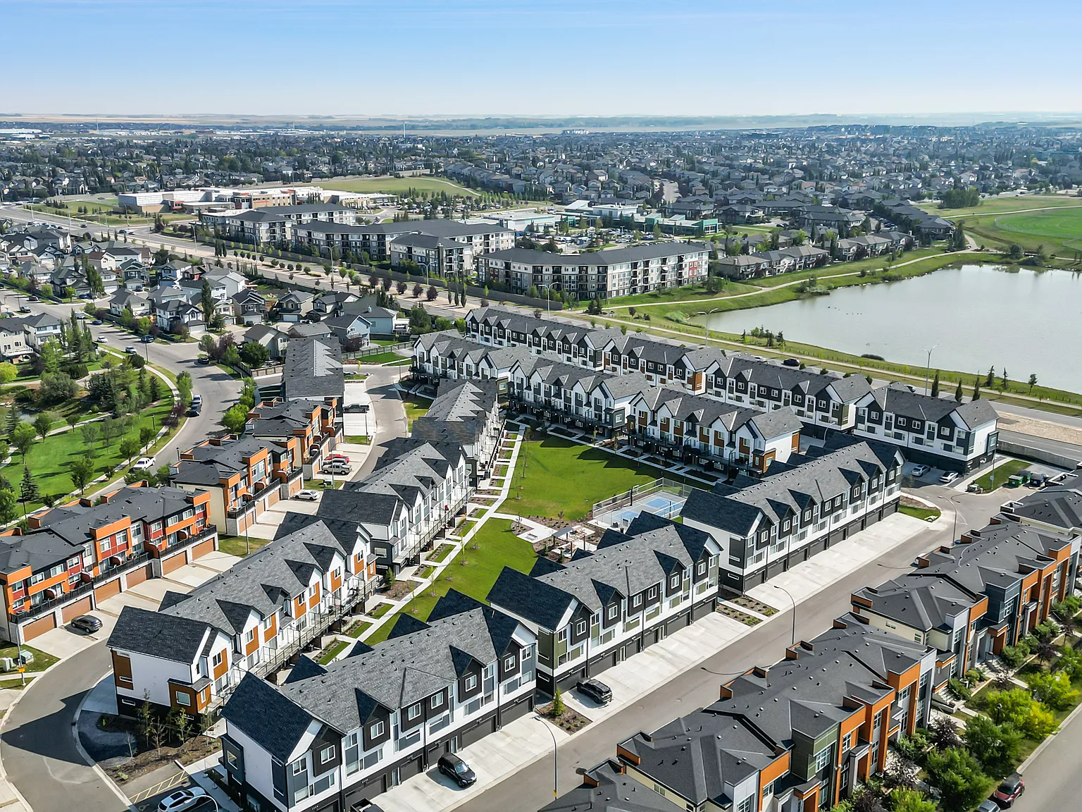 Jade Townhomes — Photo 4
