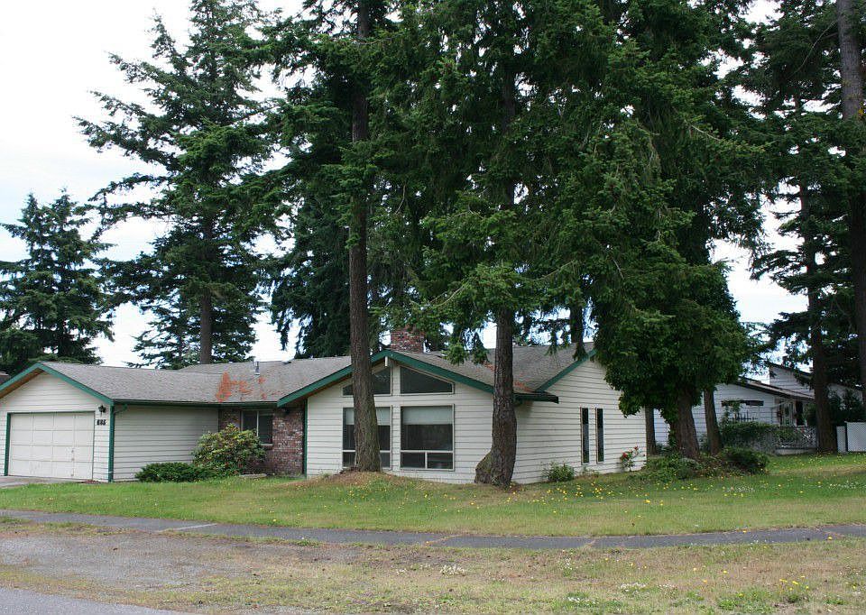 1st image of 685 SW 2nd Ave