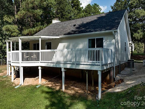 3rd image of 159 Kingfisher Dr