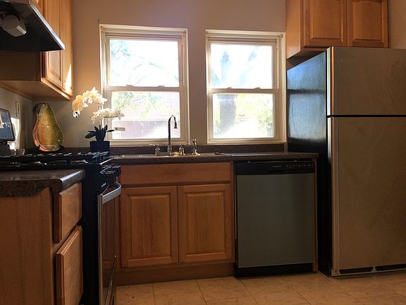 4th image of 1401 N Parkside Ave