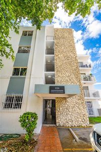836 SW 1st St APT 102, Miami, FL, 33130