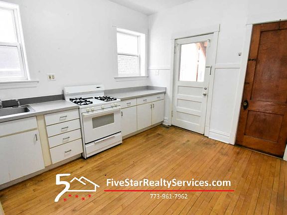 2nd image of 4521 N Claremont Ave #1F
