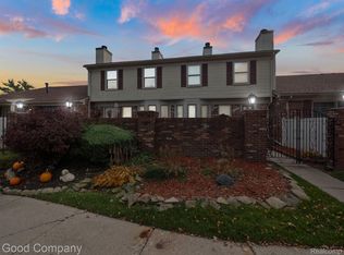 38633 Golfview Dr W, Clinton Township, MI 48038