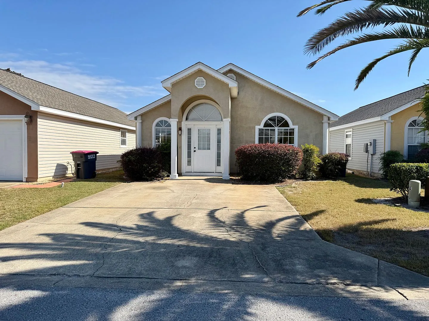 Palm Cove Single Family Home — Photo 1