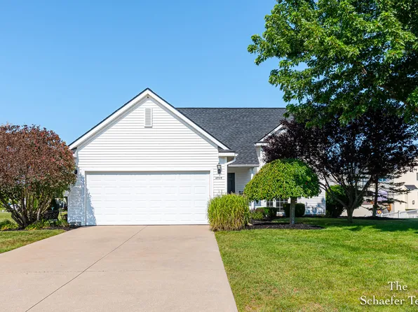 6959 Hartman Dr SE, Caledonia, MI 49316