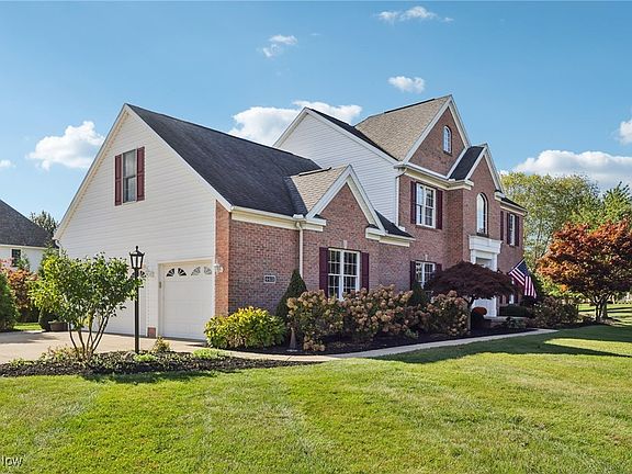 2nd image of 4412 Lakeview Glen Dr