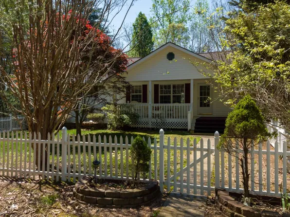 222 N Tinas Ct, Blairsville, GA 30512