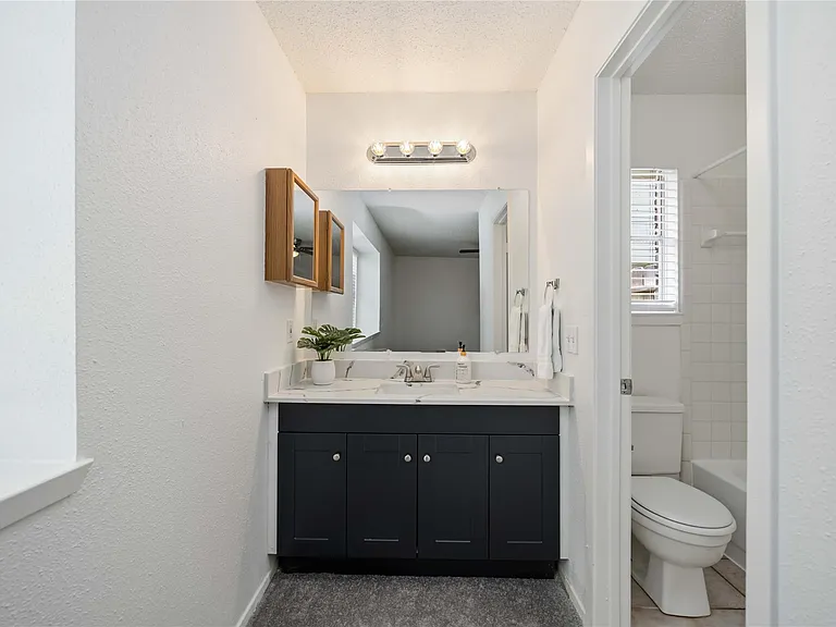 1131 Rock Canyon Dr — Photo 5