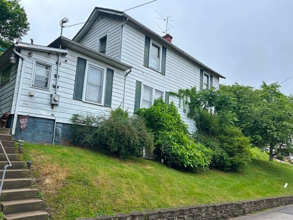 1st image of 2502 Huckleberry St