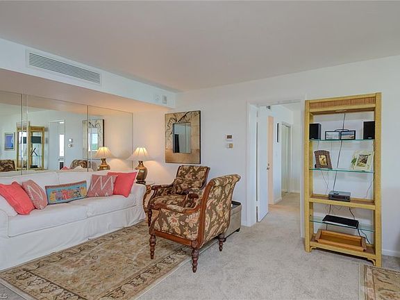 4th image of 3420 Gulf Shore Blvd N #W-72