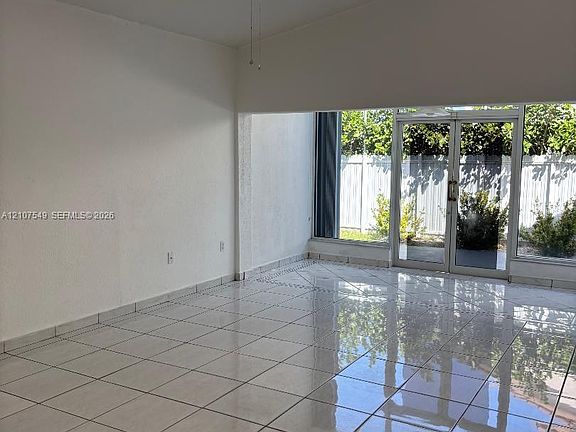 3rd image of 8995 NW 148th St