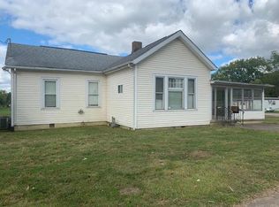 827 E Main St, Oak Hill, OH 45656