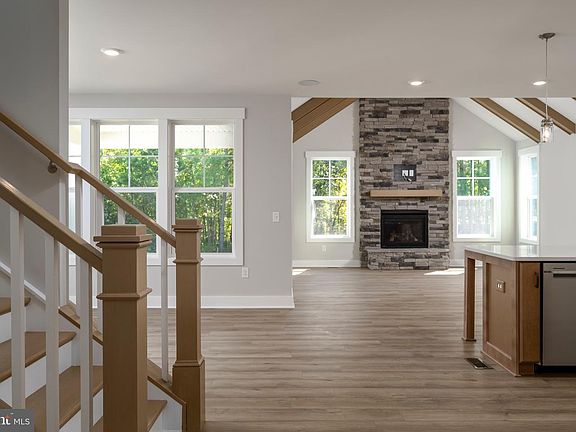 7th image of this home