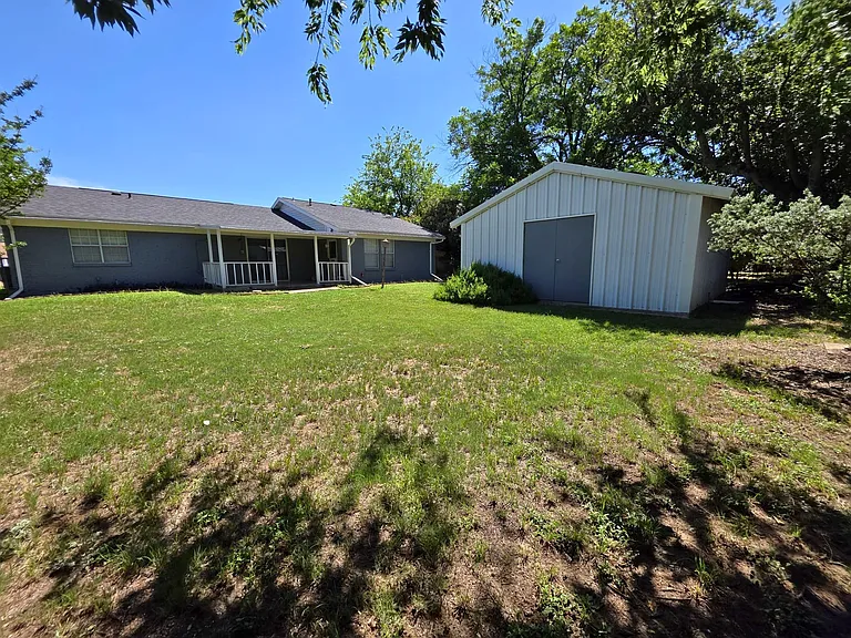 209 Eller Ave — Photo 22