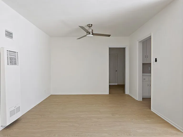 Gorham Apartments — Photo 8