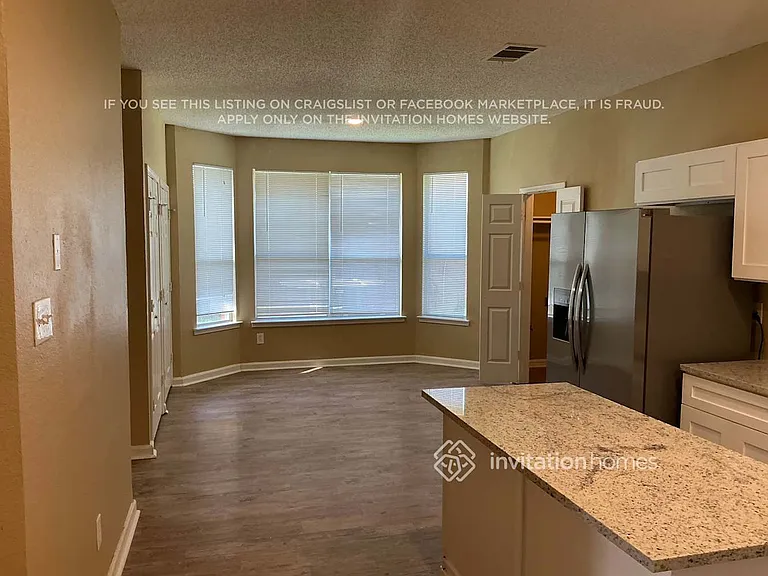 2110 Loretta Ln — Photo 7