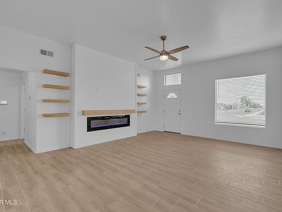 4th image of 13095 Emerald Hills Ave