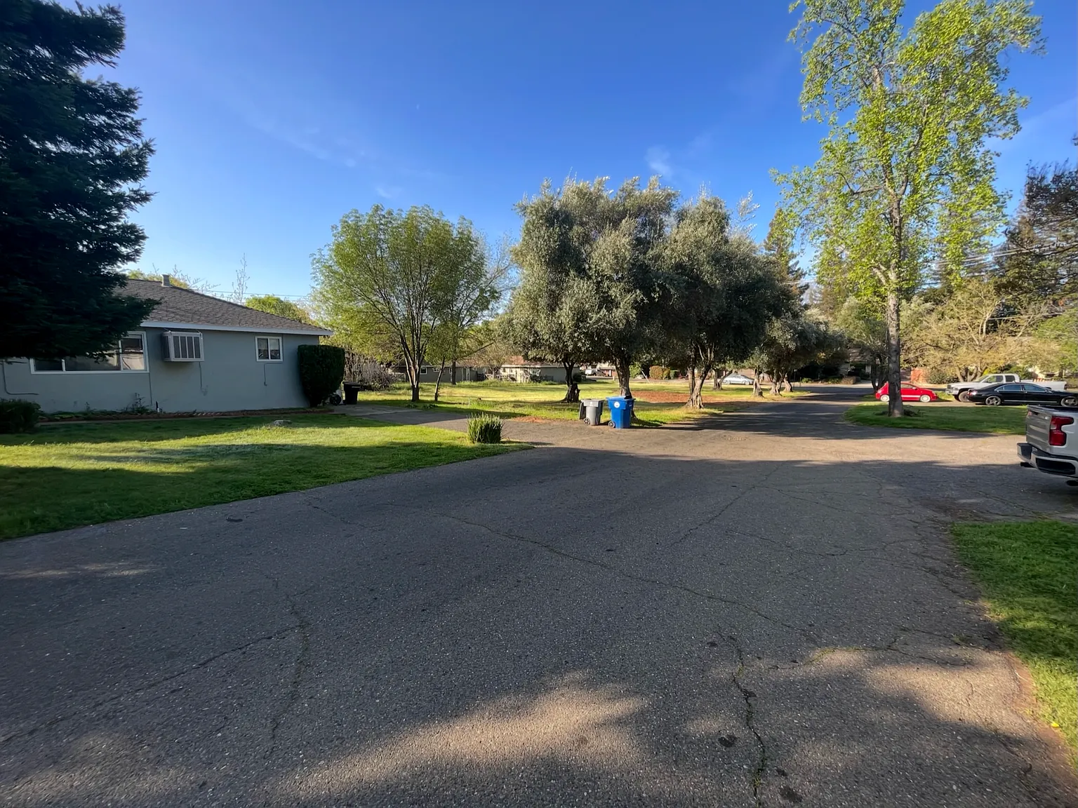 810 Kelly Way — Photo 3