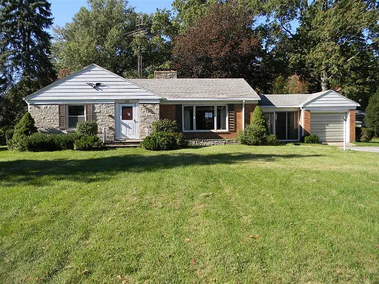 206 Johnson Rd photo 1