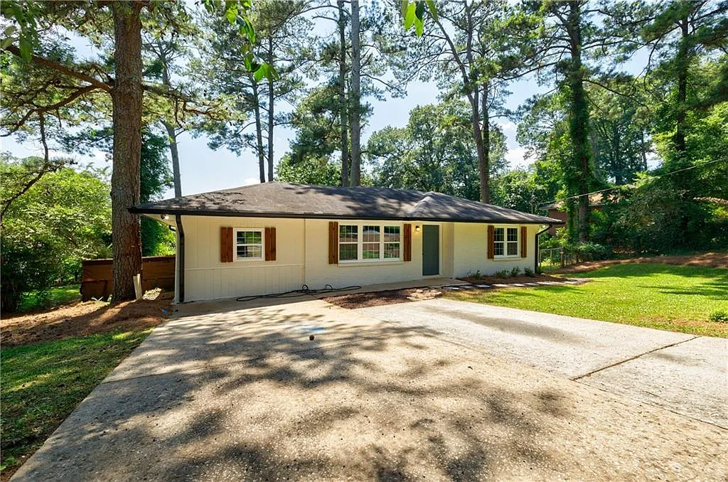3 bed, 3.0 bath, 1268 sqft, $2,495 — Photo 1
