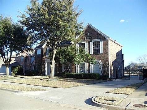 3rd image of 604 Water Oak Dr