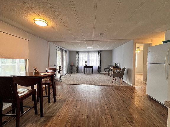 5th image of 141 E Sterling Way #591