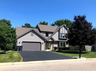 5734 Regency Hills Dr, Racine, WI 53406