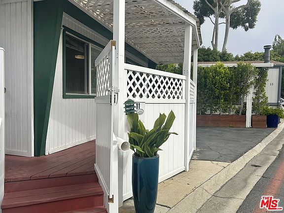 2nd image of 11 Copra Ln