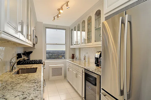 Sold by Corcoran | media 15