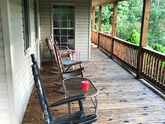5th image of 64 Brown Ln
