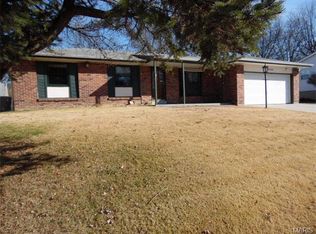 2908 Headland Dr, Saint Charles, MO 63301