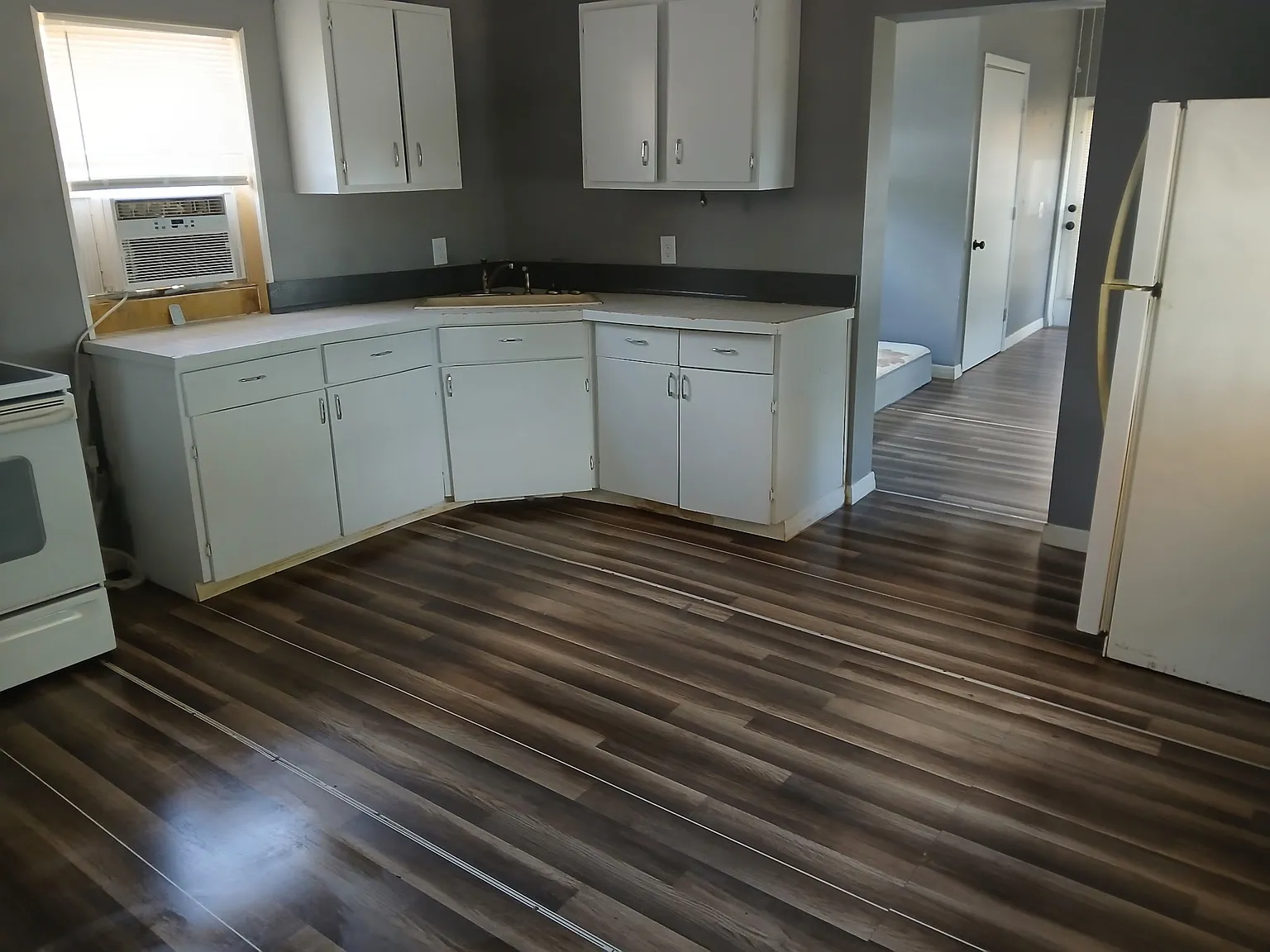 2 bed, $1,100 — Photo 1