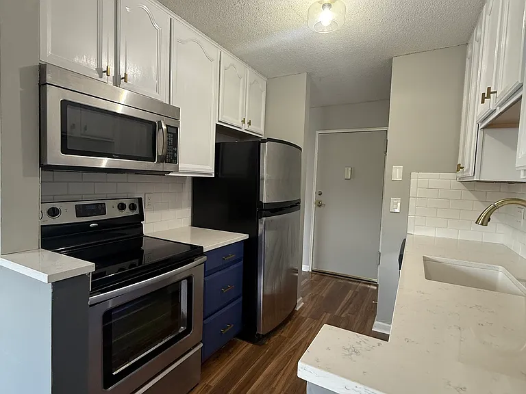 43 Balance Rock Rd #17 — Photo 1