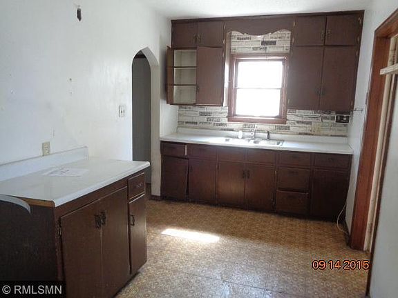 4th image of 817 Ashland Ave