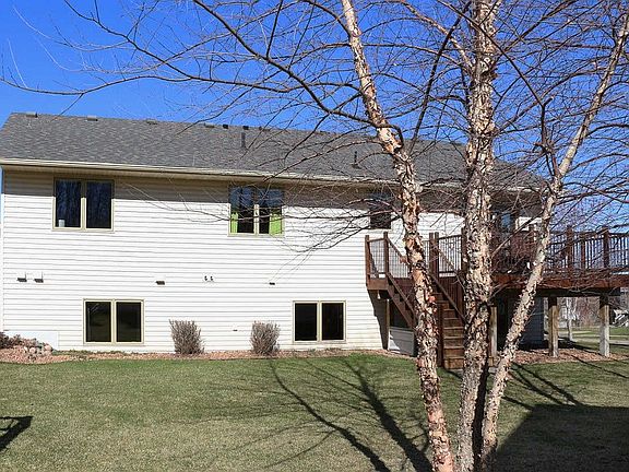 2405 Pepper Ridge Ct, Northfield