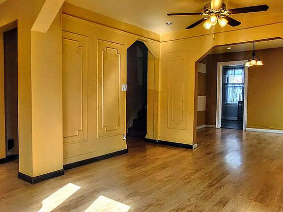 3rd image of 3026 Kingsland Ave