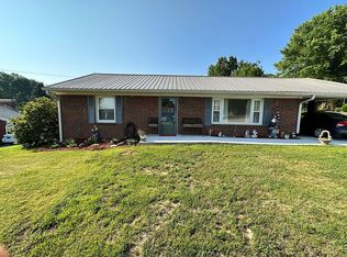 806 Mohawk St, Morristown, TN 37813