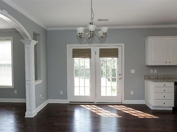 5th image of 1064 Kavenaugh Ln