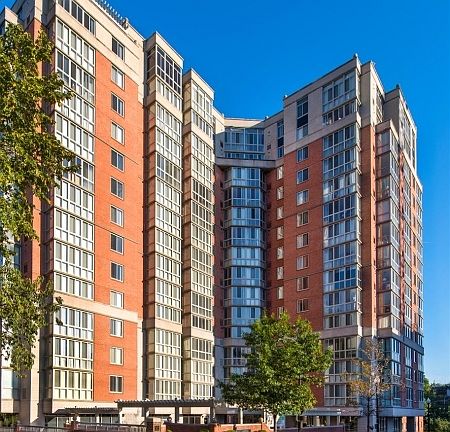 4th image of 1531 N Pierce St APT 705