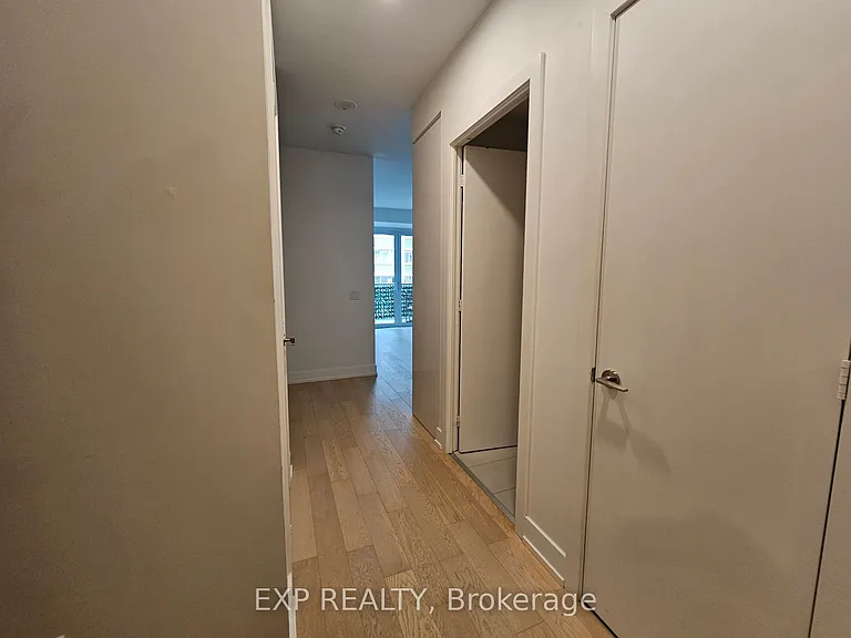 7 Grenville St #1209 — Photo 4