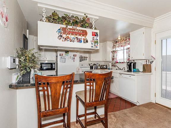 4th image of 205 Pomegranate Cir